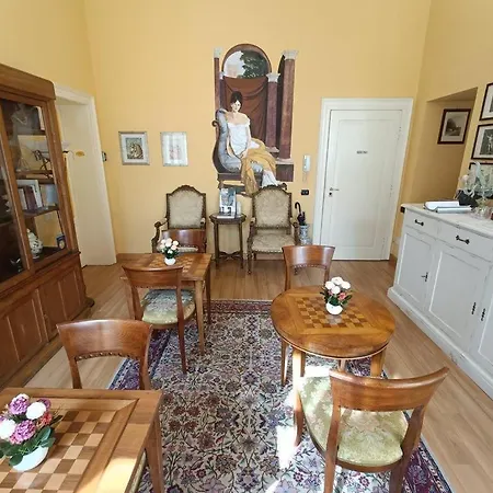 Casa Esvael 3*