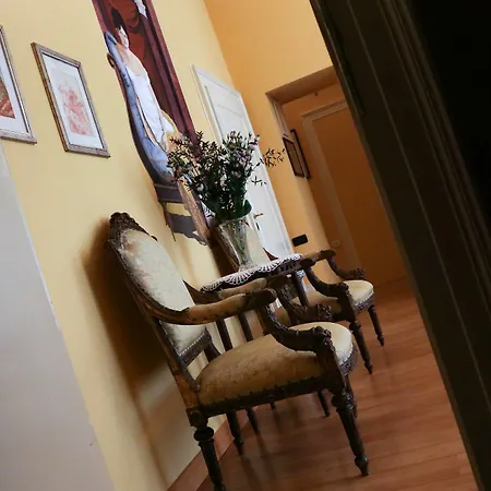 Casa Esvael 2*