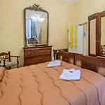 Casa Esvael - Historic In Center 3* Verona